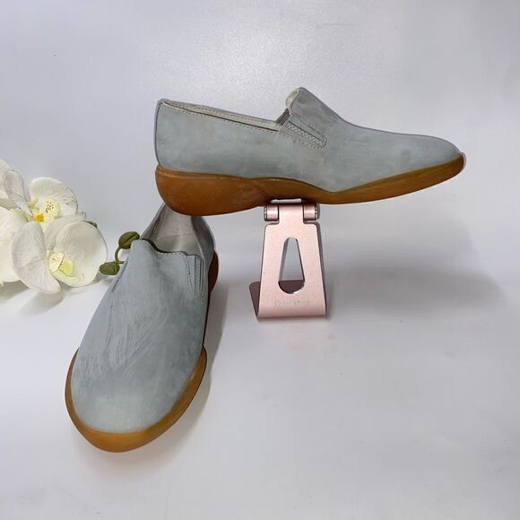 Louis Vuitton Light Gray and Orange Loafers - Picture 5 of 14